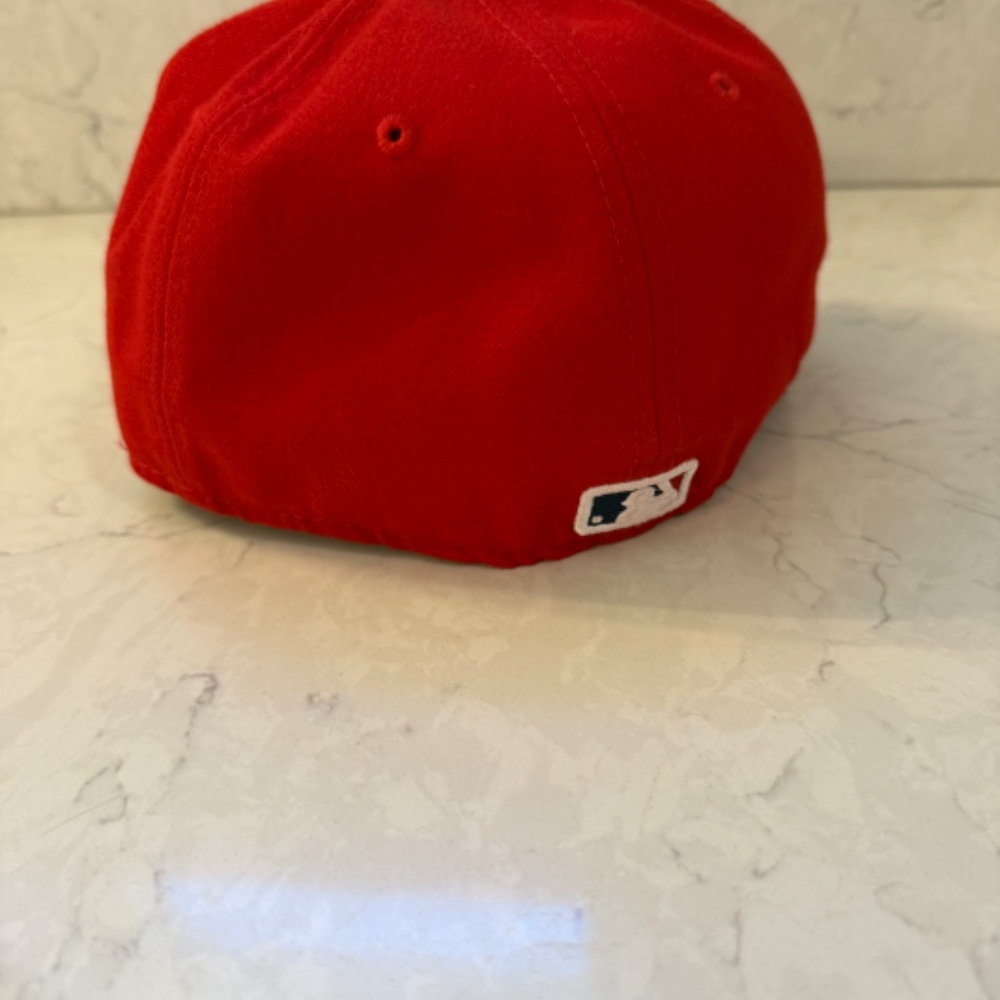 Philadelphia Phillies New Era Fitted Hat Size 7 1/8 - Picture 2 of 5